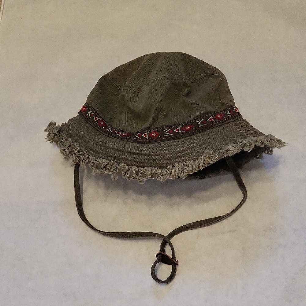 Fringed army green bucket hat